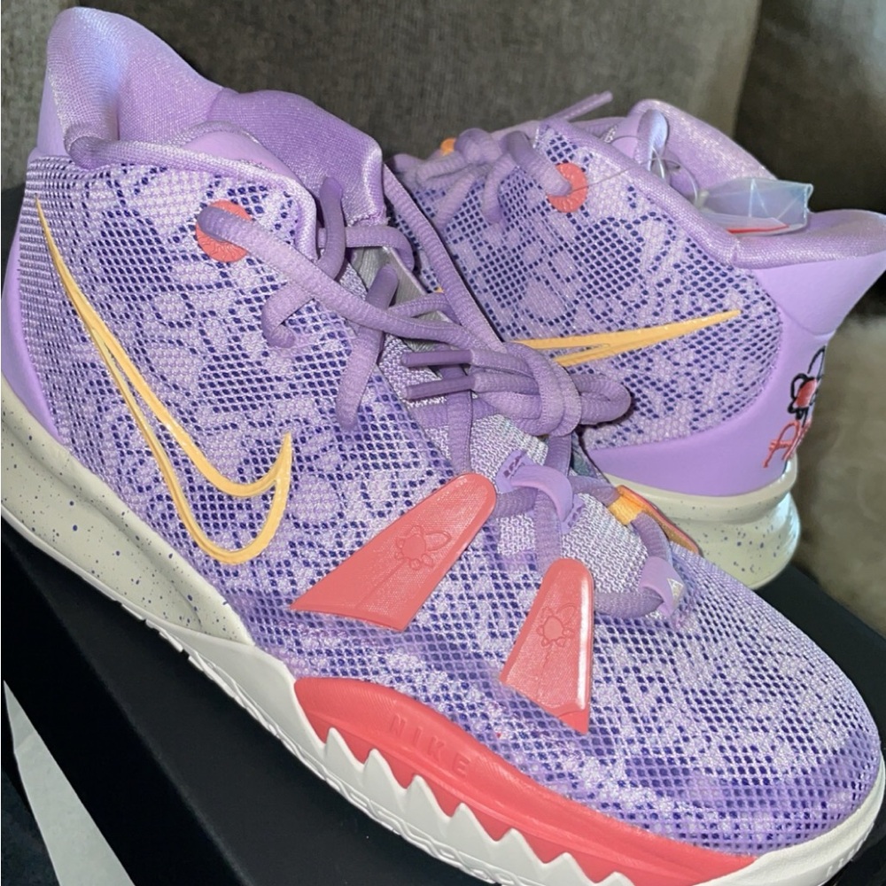 Kyrie Daughters great condition size 6Y